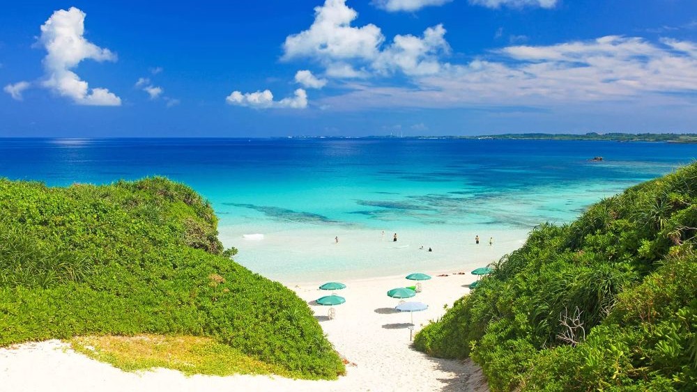 turquoise Okinawa beach